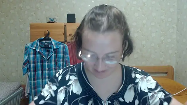 Snapshot of Smart_Rose chatting on September 10, 2025, 4:39 pm Smart Rose online show from September 10, 2025, 4:39 pm