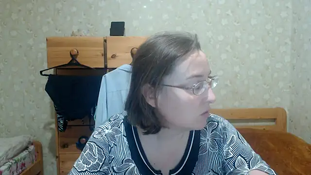 Snapshot of Smart_Rose chatting on December 17, 2025, 4:56 pm Smart Rose online show from December 17, 2025, 4:56 pm