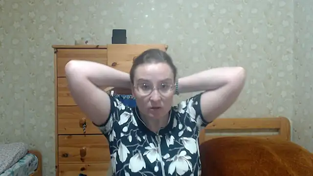 Snapshot of Smart_Rose chatting on November 9, 2025, 2:10 pm Smart Rose online show from November 9, 2025, 2:10 pm