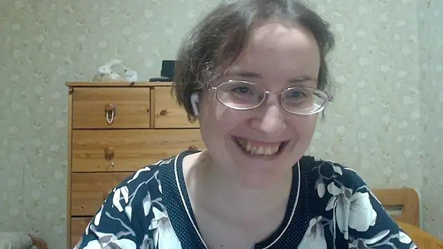 Smart Rose online show from April 16, 2026, 9:39 pm