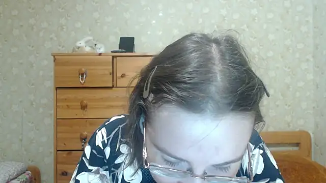 Smart Rose online show from March 18, 2026, 8:10 pm