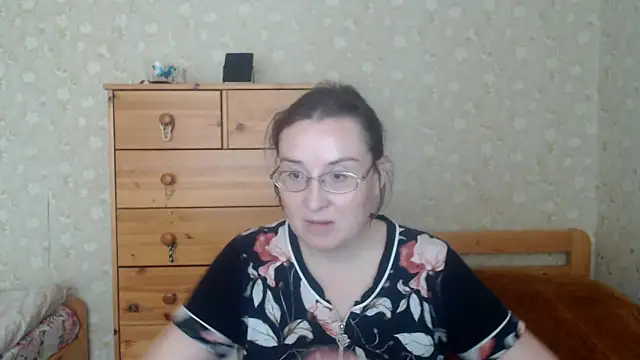 Snapshot of Smart_Rose chatting on October 29, 2025, 8:46 am Smart Rose online show from October 29, 2025, 8:46 am