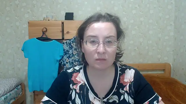 Snapshot of Smart_Rose chatting on October 26, 2025, 10:48 am Smart Rose online show from October 26, 2025, 10:48 am