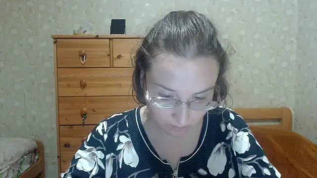 Snapshot of Smart_Rose chatting on October 6, 2025, 2:40 pm Smart Rose online show from October 6, 2025, 2:40 pm