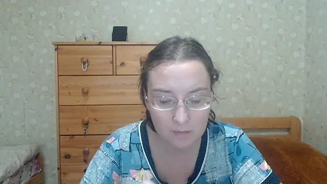 Snapshot of Smart_Rose chatting on November 3, 2025, 11:36 am Smart Rose online show from November 3, 2025, 11:36 am