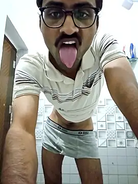 krishna8035 online show from January 12, 2026, 2:24 pm