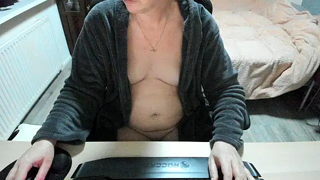 Snapshot of minoesje37 chatting on February 26, 2025, 8:47 pm minoesje37 online show from February 26, 2025, 8:47 pm