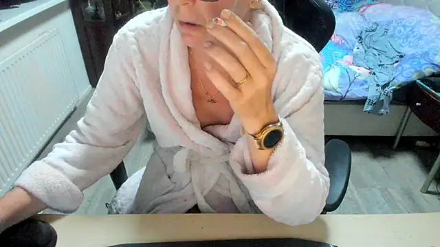 Snapshot of minoesje37 chatting on October 5, 2025, 6:53 pm minoesje37 online show from October 5, 2025, 6:53 pm