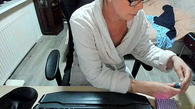 Snapshot of minoesje37 chatting on March 9, 2025, 8:10 pm minoesje37 online show from March 9, 2025, 8:10 pm