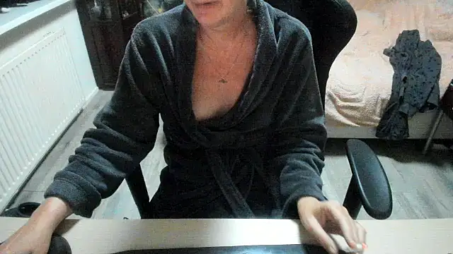 Snapshot of minoesje37 chatting on October 20, 2025, 7:25 pm minoesje37 online show from October 20, 2025, 7:25 pm