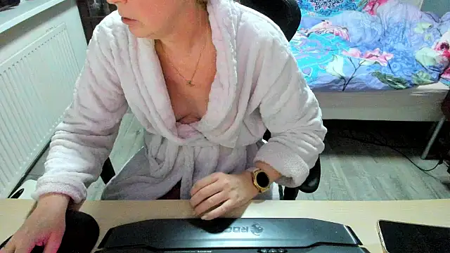 Snapshot of minoesje37 chatting on March 3, 2025, 8:43 pm minoesje37 online show from March 3, 2025, 8:43 pm