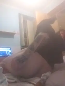 Elodie76 online show from October 14, 2025, 9:36 pm