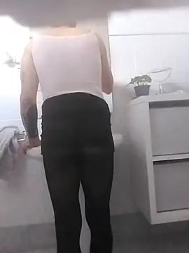 Elodie76 online show from September 12, 2025, 1:22 pm