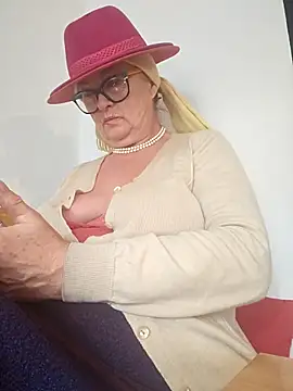 MucMilf59 online show from November 26, 2025, 12:27 pm