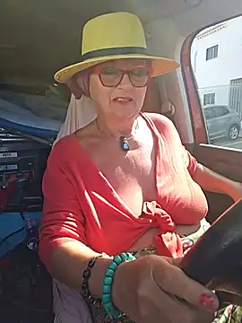 Snapshot of MucMilf59 chatting on July 9, 2026, 8:59 am MucMilf59 online show from July 9, 2026, 8:59 am