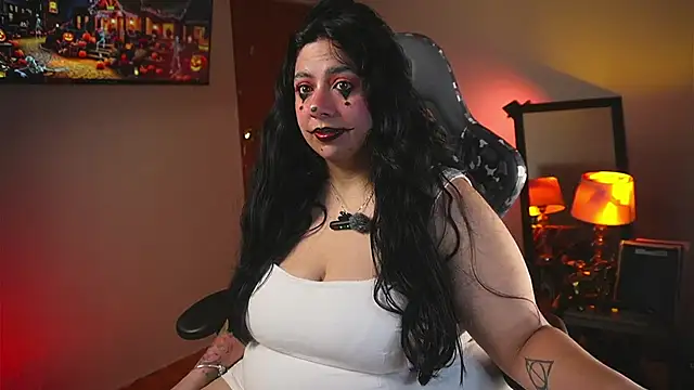 coraline latin online show from October 31, 2025, 11:33 pm