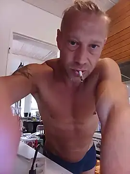 AthleticWomenizer2 online show from June 2, 2026, 5:40 am
