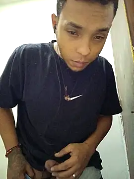 Snapshot of Corleone489 chatting on May 10, 2026, 12:20 pm Corleone489 online show from May 10, 2026, 12:20 pm