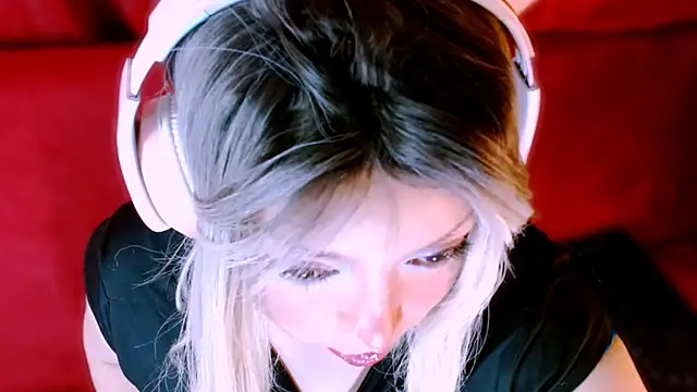 Honey Lucy1 online show from April 14, 2026, 12:26 am