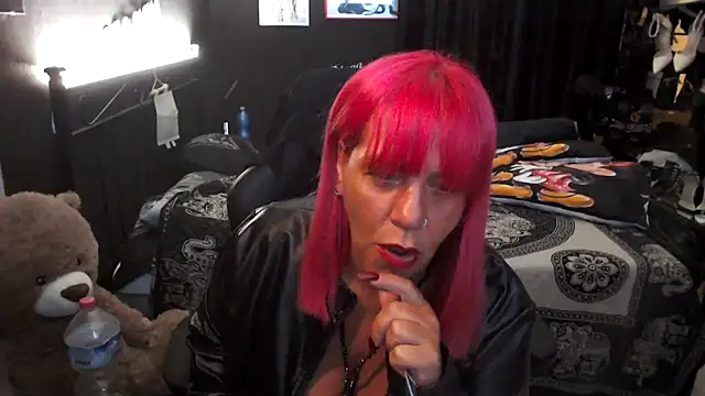 Snapshot of diavo72 chatting on June 23, 2026, 8:07 pm diavo72 online show from June 23, 2026, 8:07 pm