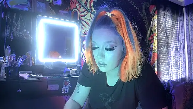 TEXASMARYYYJANE online show from November 3, 2025, 7:39 pm