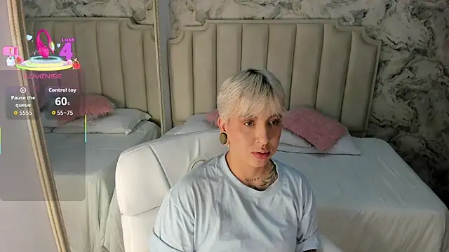 Snapshot of amy_ink chatting on October 15, 2025, 11:18 am amy ink online show from October 15, 2025, 11:18 am