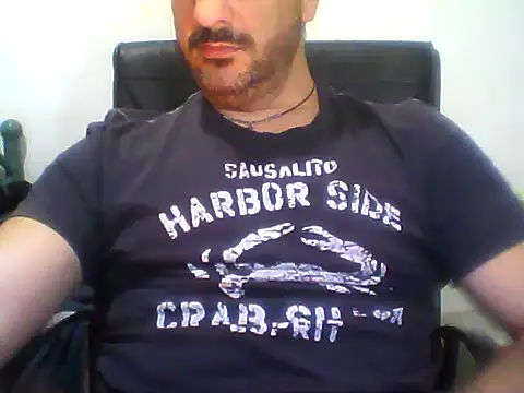 Snapshot of Italian_dark_desire chatting on November 14, 2025, 10:13 pm Italian dark desire online show from November 14, 2025, 10:13 pm