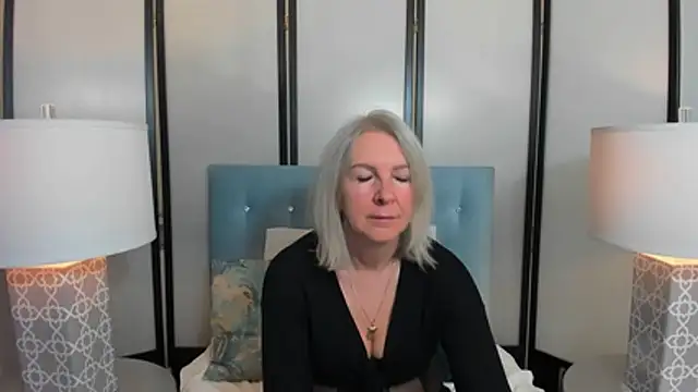 EricaTop online show from April 12, 2026, 5:22 am