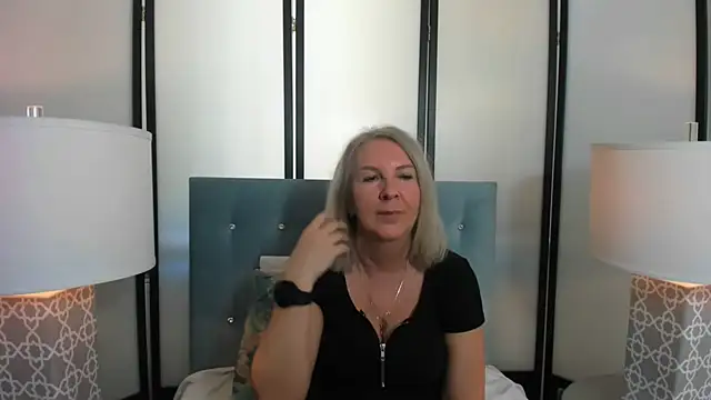 Snapshot of EricaTop chatting on February 16, 2025, 9:15 am EricaTop online show from February 16, 2025, 9:15 am