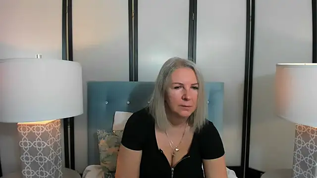 Snapshot of EricaTop chatting on February 15, 2025, 6:02 am EricaTop online show from February 15, 2025, 6:02 am