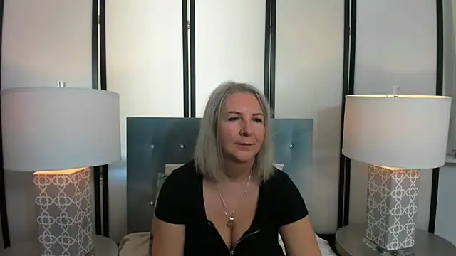 Snapshot of EricaTop chatting on February 15, 2025, 9:49 am EricaTop online show from February 15, 2025, 9:49 am