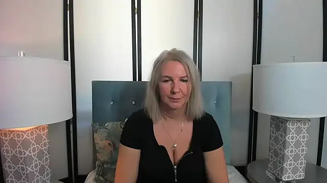 Snapshot of EricaTop chatting on February 22, 2025, 9:34 am EricaTop online show from February 22, 2025, 9:34 am