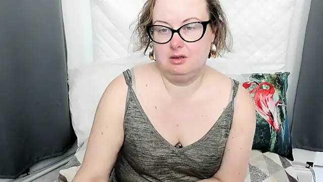 Snapshot of dirtyBonnie chatting on May 21, 2026, 10:12 am dirtyBonnie online show from May 21, 2026, 10:12 am