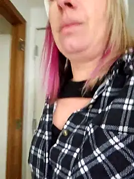 Snapshot of _NinaLuvSins_ chatting on February 27, 2025, 3:37 pm  NinaLuvSins  online show from February 27, 2025, 3:37 pm