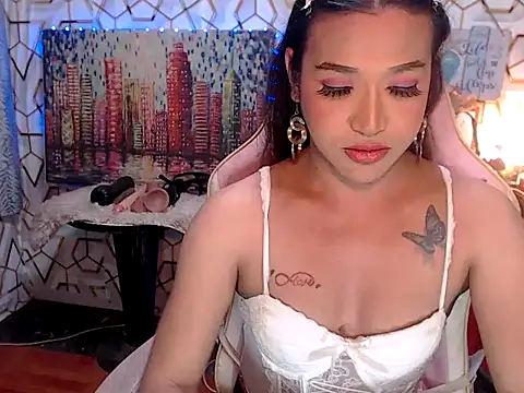 Snapshot of AsianMariaTs chatting on April 21, 2026, 2:12 pm AsianMariaTs online show from April 21, 2026, 2:12 pm