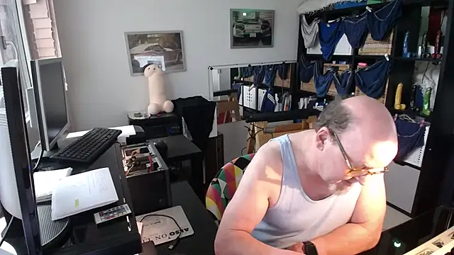 Snapshot of wankcellar chatting on October 25, 2025, 10:36 am wankcellar online show from October 25, 2025, 10:36 am