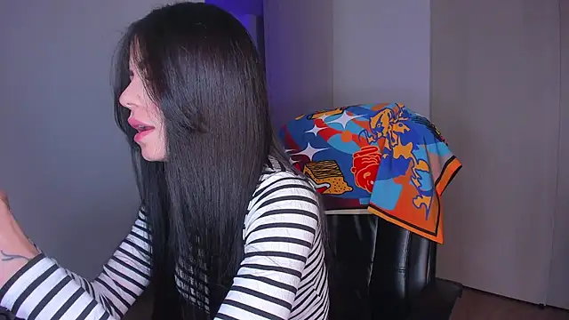 Snapshot of Lisegg_ chatting on November 14, 2025, 11:03 am Lisegg online show from November 14, 2025, 11:03 am