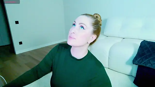 Snapshot of Sinful_Eyes chatting on November 14, 2025, 3:32 am Sinful Eyes online show from November 14, 2025, 3:32 am