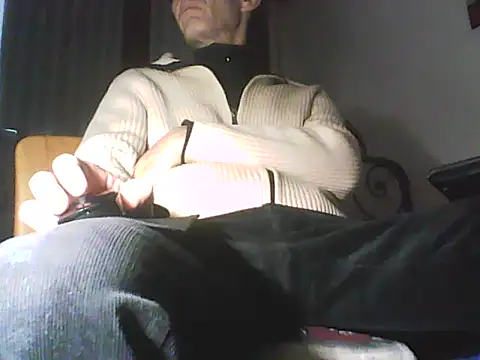 Snapshot of Moro_ra chatting on December 1, 2025, 7:15 pm Moro ra online show from December 1, 2025, 7:15 pm