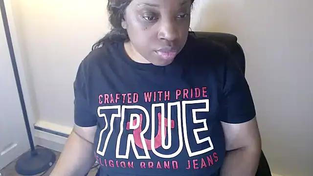 Sexymona1218 online show from February 5, 2026, 5:47 am