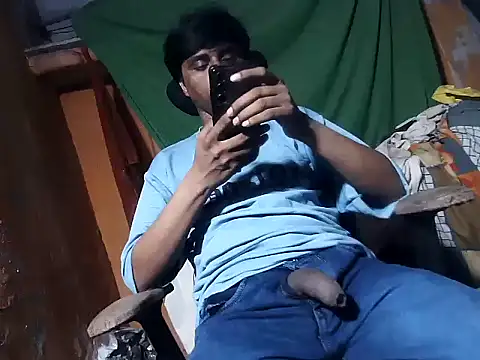 Snapshot of desiboy1101 chatting on May 28, 2026, 1:50 pm desiboy1101 online show from May 28, 2026, 1:50 pm