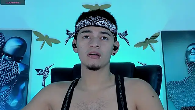 VikoHands online show from March 11, 2025, 2:53 am