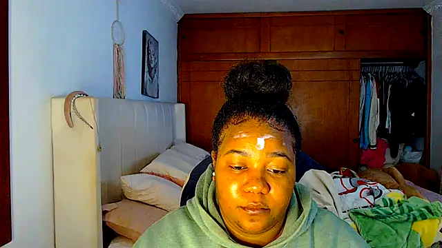 Snapshot of Daddys_girl1 chatting on October 12, 2025, 5:09 am Daddys girl1 online show from October 12, 2025, 5:09 am