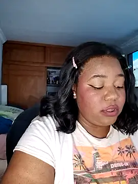 Snapshot of Daddys_girl1 chatting on September 14, 2025, 12:44 am Daddys girl1 online show from September 14, 2025, 12:44 am