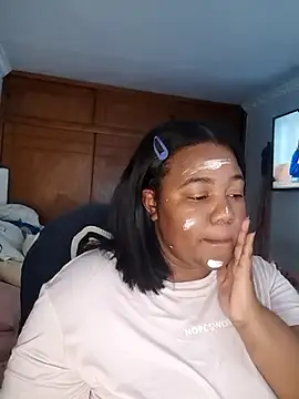 Snapshot of Daddys_girl1 chatting on September 10, 2025, 4:33 am Daddys girl1 online show from September 10, 2025, 4:33 am