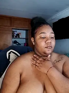 Snapshot of Daddys_girl1 chatting on October 1, 2025, 6:18 am Daddys girl1 online show from October 1, 2025, 6:18 am