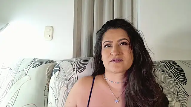 DeesseLuxure online show from January 14, 2026, 6:17 am