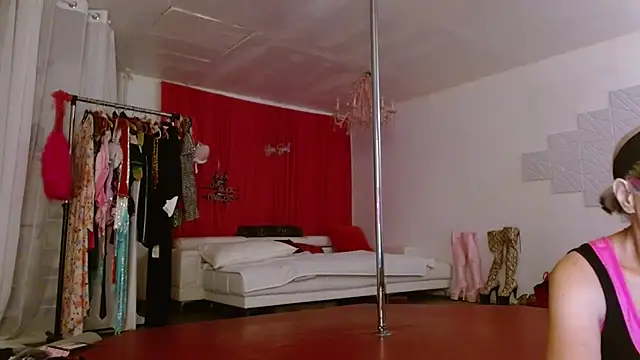 Snapshot of Sweet-Ginger chatting on October 28, 2025, 7:02 pm Sweet-Ginger online show from October 28, 2025, 7:02 pm