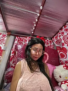 sweetieme online show from April 14, 2026, 1:05 pm