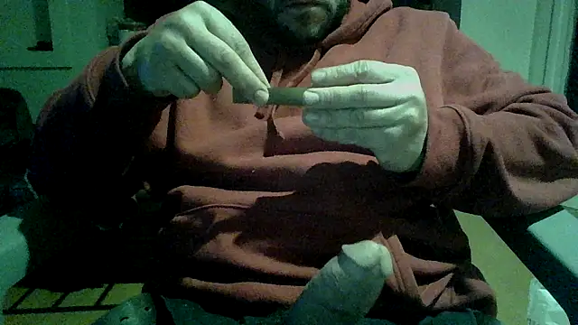 Snapshot of loozamangos chatting on December 15, 2025, 1:44 am loozamangos online show from December 15, 2025, 1:44 am